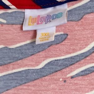 Americana V-neck tee.